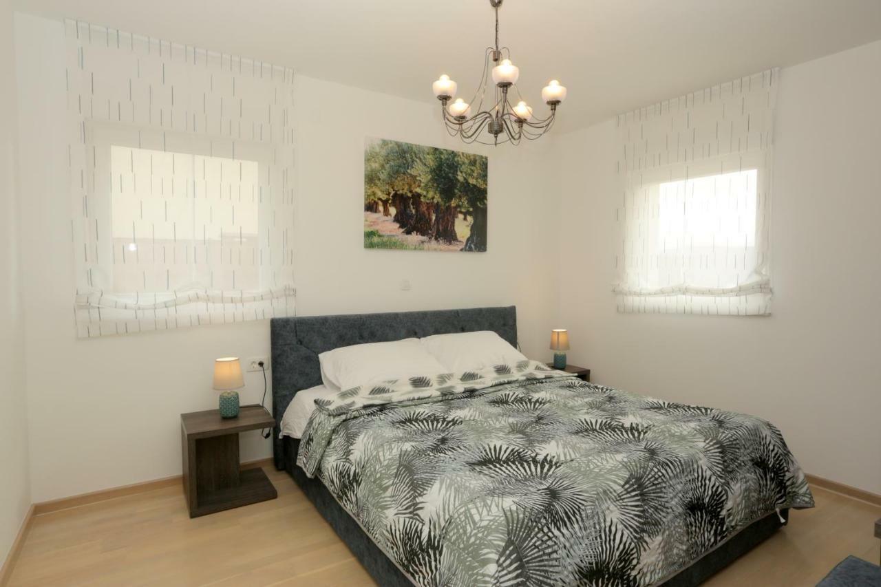 Luxury Villa Lidija Brzac Bagian luar foto