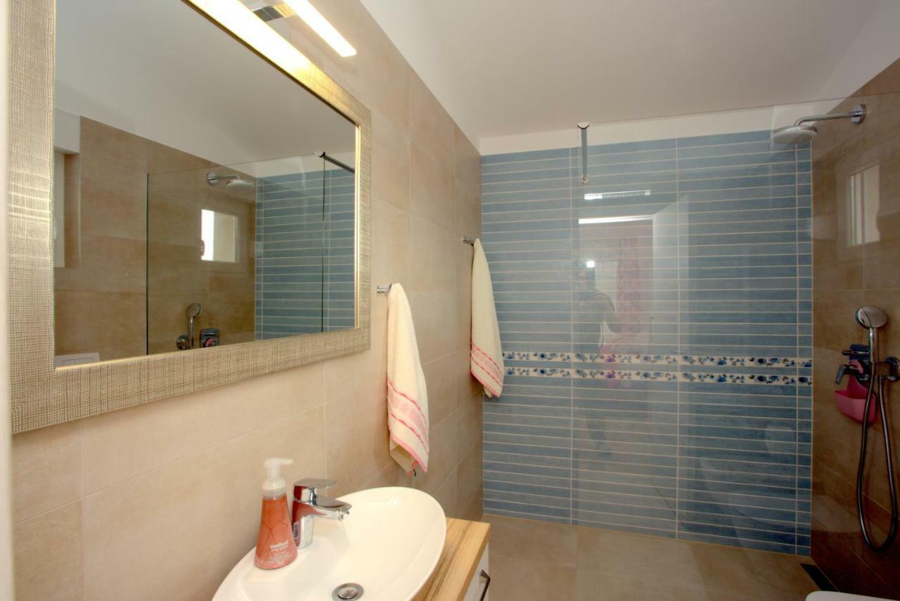Luxury Villa Lidija Brzac Bagian luar foto